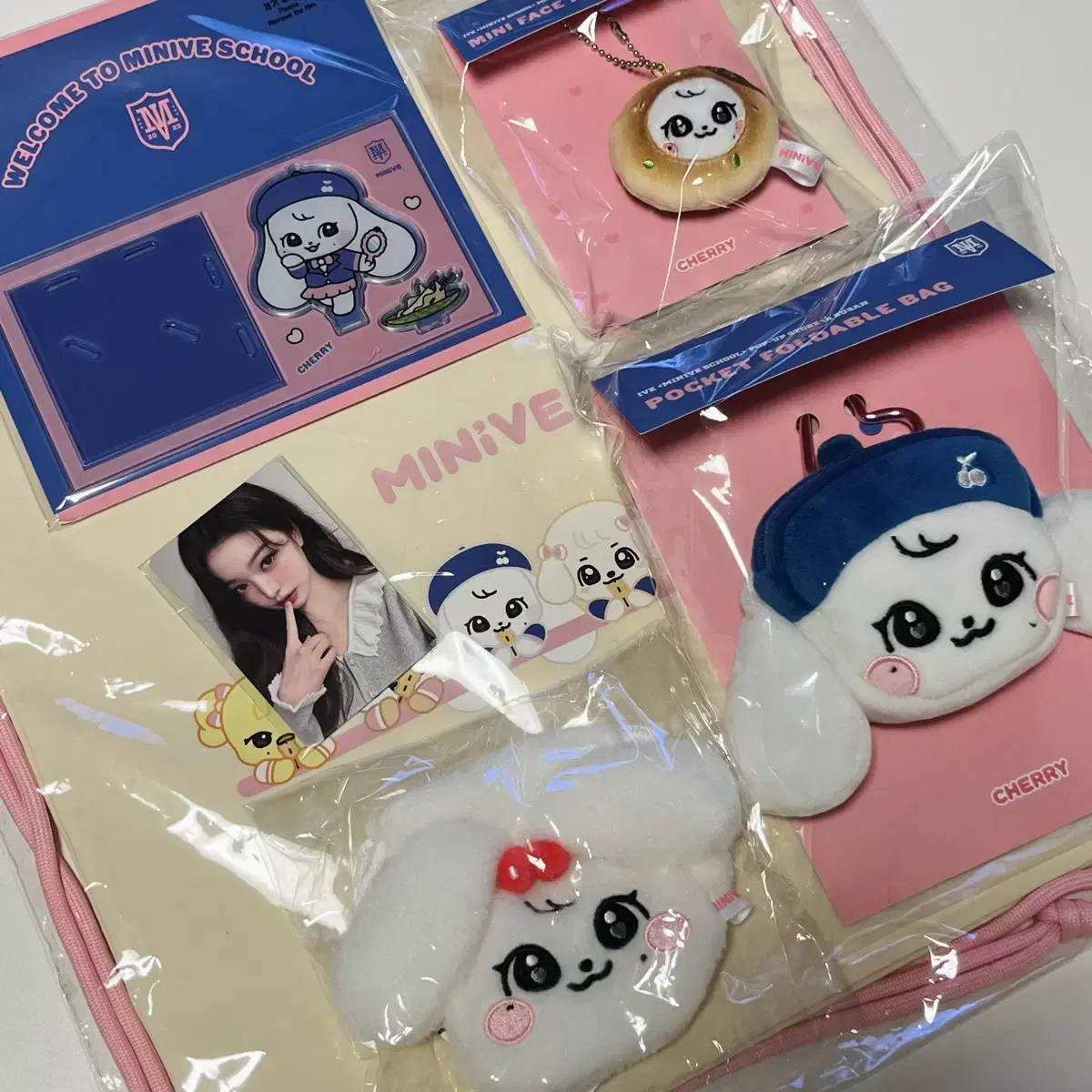 I'M minive Pop-up Busan Limited MD Cherry Bulk + 70,000 KRW
