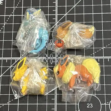 포켓몬 쭈그리고 앉아서 연결 마스코트 이브이 가챠 키링