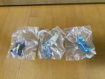 제일복권 울트라맨 시리즈 괴수 머리 도감 3개 세트