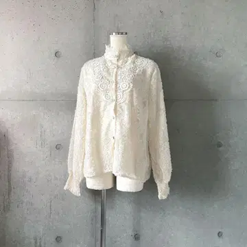 택 포함 자카드 시어 하이넥 레이스 블라우스 아이보리