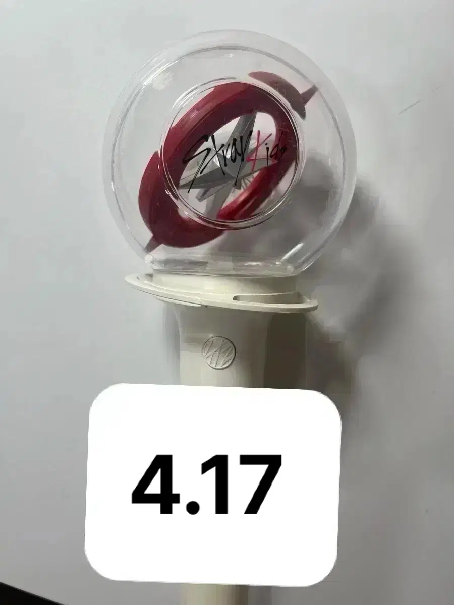 9-pin compass Stray Kids SKZ Version 1