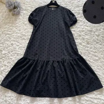 PICCIN PERLA/피칭 퍼프 슬리브 도트 무늬 플로키 롱 원피스