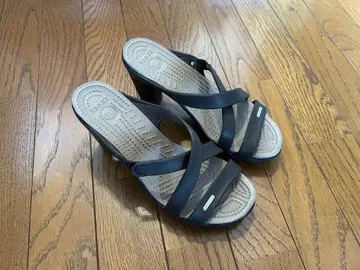 Crocs (브라운) 힐 샌들 (단종 상품) W7 (23cm)