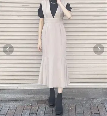 택 포함 새상품 베이지 슬리브리스 롱 원피스