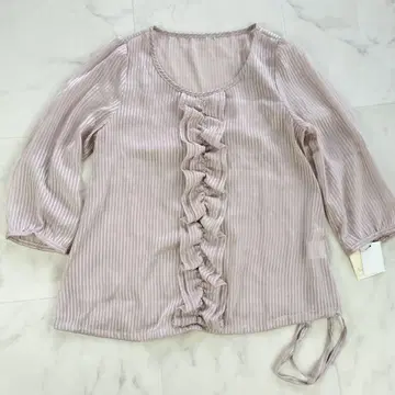 택 포함 새상품 ROPE PICNIC 로페피크닉 프릴 시어 블라우스