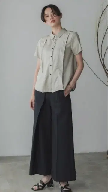 public tokyo 린넨 느낌의 숏 칼라 블라우스 워셔블