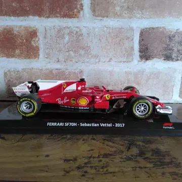 페라리 SF70H 2017년