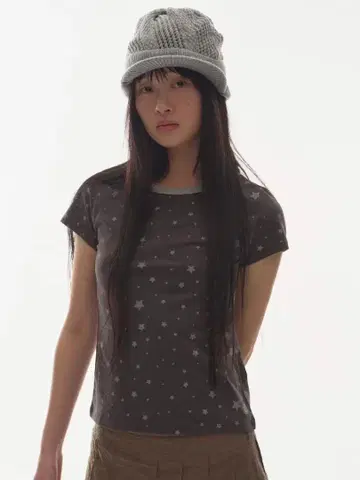 coyseio 별 패턴 블랙 반팔 티셔츠
