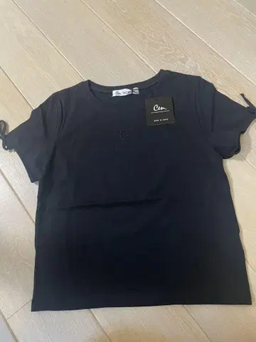 Cen. 블랙 티셔츠 반팔