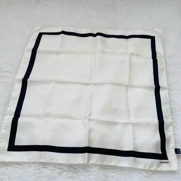 BEMBIAN 벤비엔 Simone Scarf 스카프 실크 100%