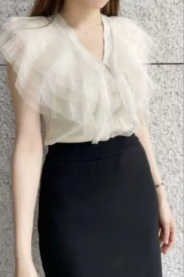 코코딜 튤 프릴 탑