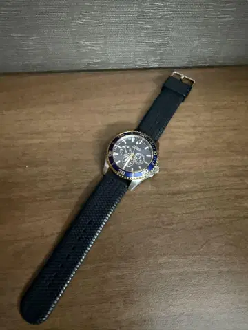 GUESS 크로노그래프 손목시계