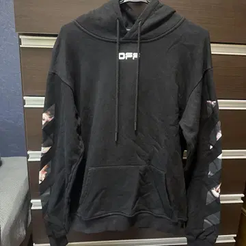 OFF-WHITE 블랙 후드티