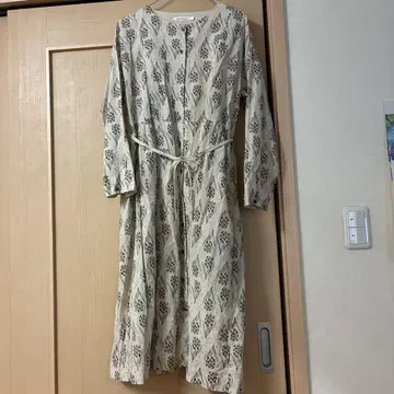 선 밸리 긴팔 패턴 원피스