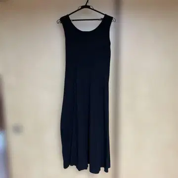 MILA 블랙 슬리브리스 원피스 리본 포함