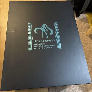 하츠네 미쿠 V3 1/4 스케일 피규어