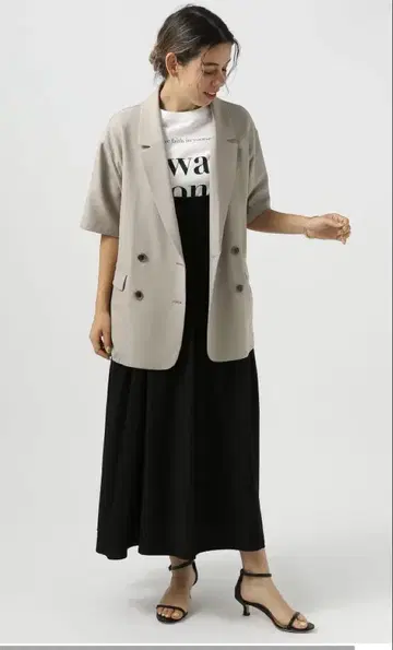 새상품급! 하프 슬리브 더블 자켓 모카 2S