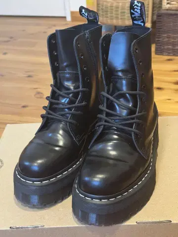 Dr.Martens 일본 한정판 JADON 화이트 스티치 8홀 26cm