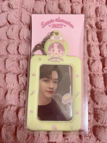 nct 성찬 산리오 콜라보 케로케로케로피 트레이딩 카드 홀더