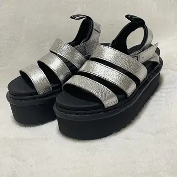 Dr.Martens Blaire Quad 통굽 가죽 스트랩 샌들