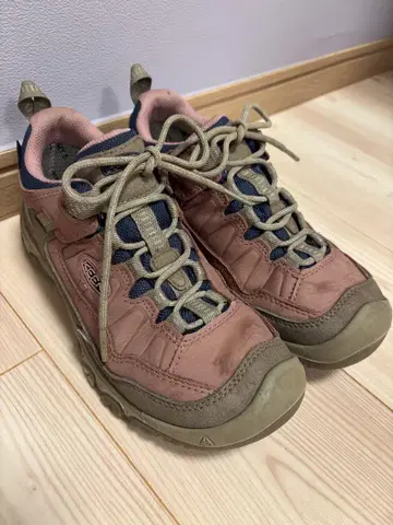 KEEN 트레킹 슈즈 핑크/그레이 23.5cm