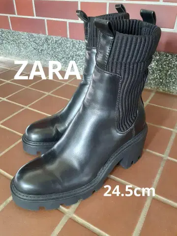 자라 트랙 밑창 부츠 사이드 고어 삭스 스타일 앵클 부츠