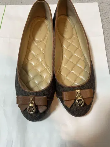 Michael Kors 브라운 플랫 슈즈