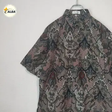 디자인 셔츠 스카프 패턴 바로크 패턴 레트로 빈티지 올 패턴 블랙 반팔
