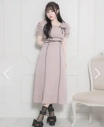 pium 크로스 테이프 컷 아웃 롱 원피스