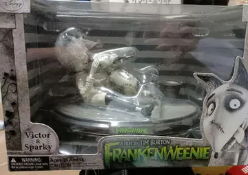 프랑켄위니 빅터 & 스퍼키 PVC 디오라마 피규어