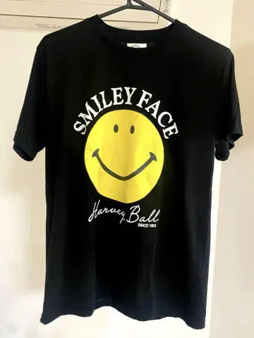 SMILEY FACE 스마일 페이스 블랙 블랙 티셔츠 레어