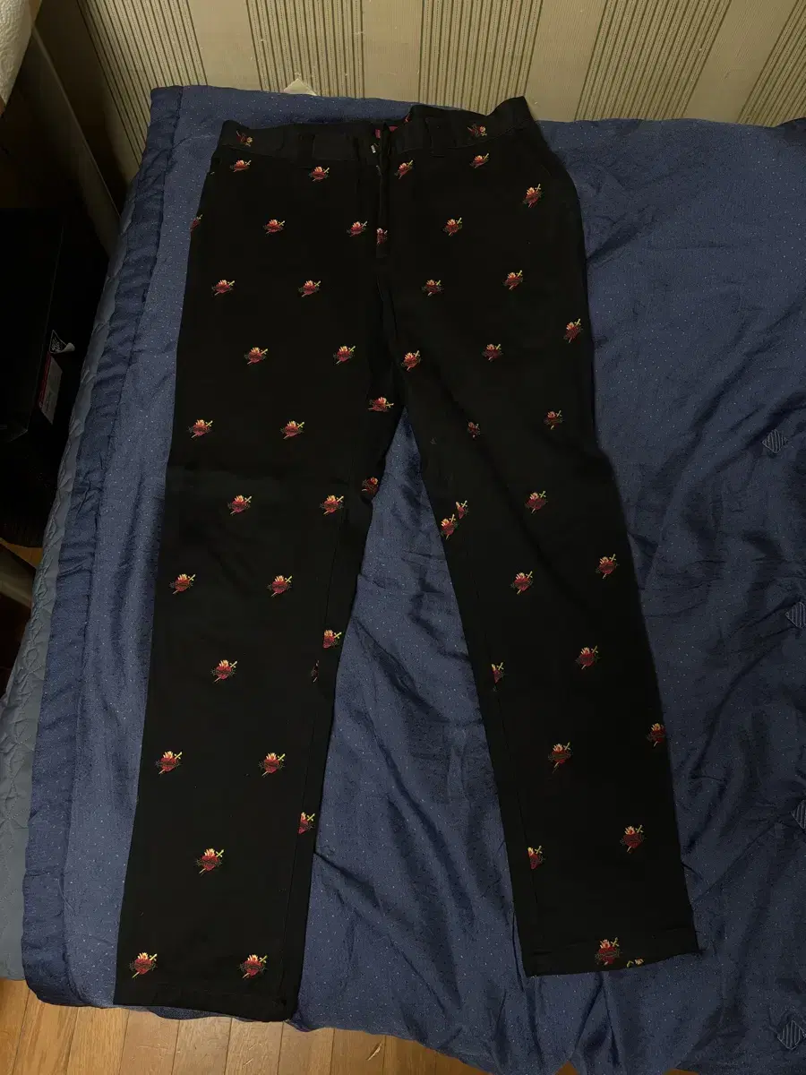 Supreme Heart Work Pants 32