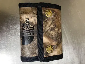 THE NORTH FACE 카모 패턴 3단 폴더형 지갑