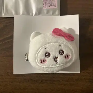 치이카와 산리오 콜라보 시크릿 헤어 클립 키티 치이카와