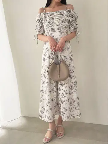 snidel 바리에 프린트 원피스 아이보리