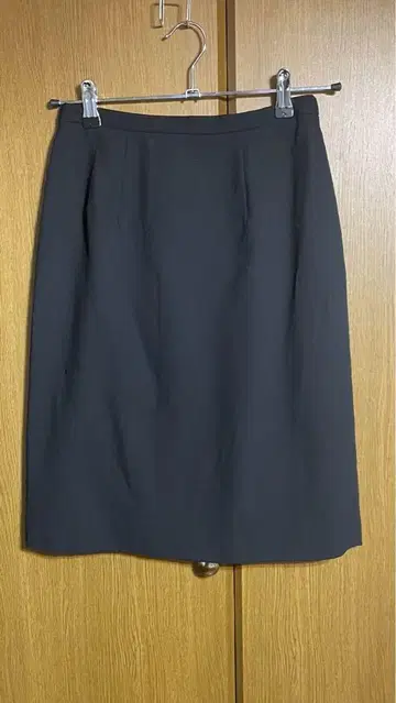 정장 블랙 스커트