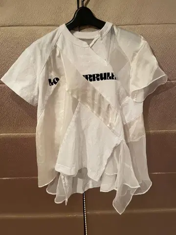 SACAI 티셔츠