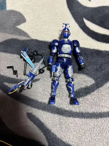 SMP Kit makes pose 중갑 파이터 블루 비트 조립 완료