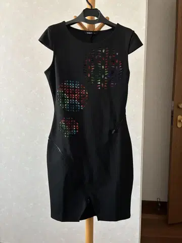 Desigual 반팔 원피스 S 블랙 컬러풀 패턴