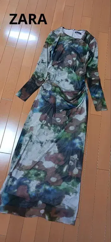 새상품급 자라 롱 원피스 파워 인터넷 M 타이다이 패턴