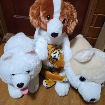개와 호랑이 봉제 인형 세트