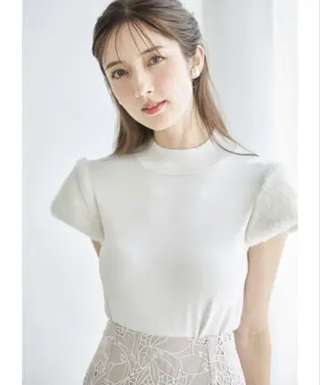 tocco closet 퍼 슬리브 절개 니트 풀오버 아이보리