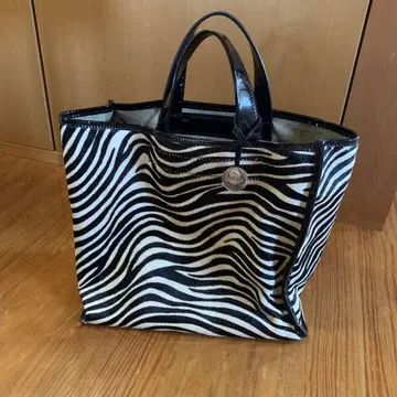 FURLA 제브라 핸드백 훌라 토트백 송치 송치 가죽