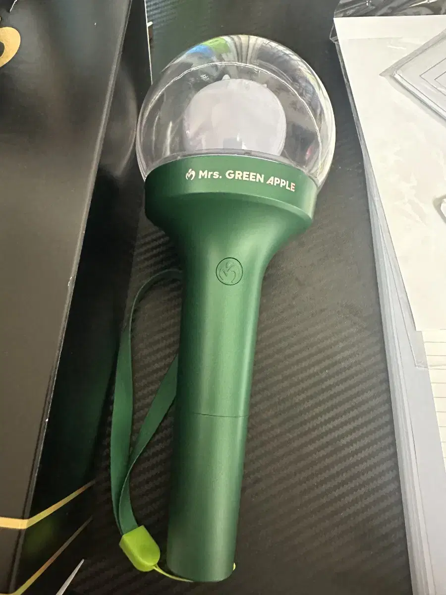 Mrs. Green Apple lightstick