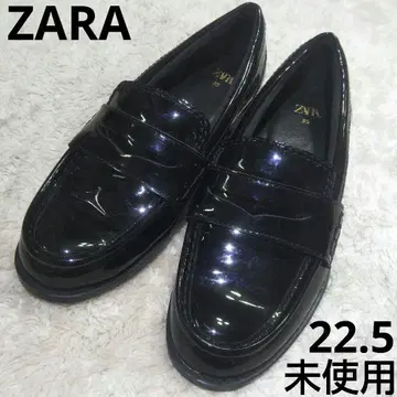 자라 새상품 광택 블랙 코인 로퍼 22.5cm 여성용