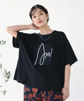 아트 로고 이소재 티셔츠