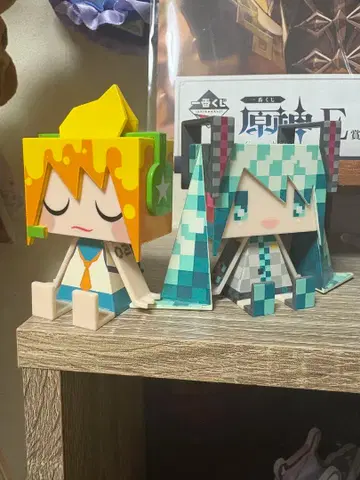 하츠네 미쿠 카가미네 린 큐브 스타일 피규어