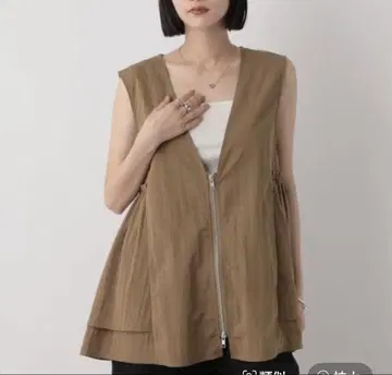 나일론 개더 베스트 롤리즈팜 미사용 새상품 이번 시즌 신상