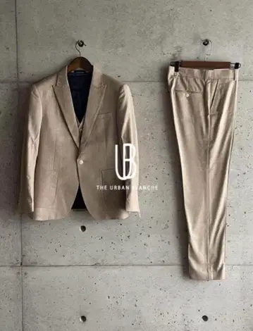 THE URBAN BLANCHE 베이지 턱시도 M 사이즈