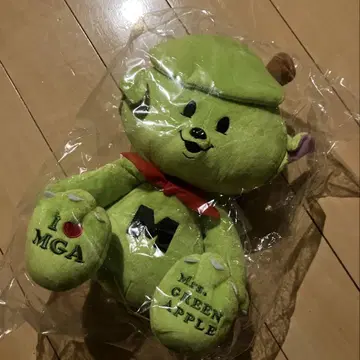 Mrs.GREENAPPLE 미세스 메멜 봉제 인형